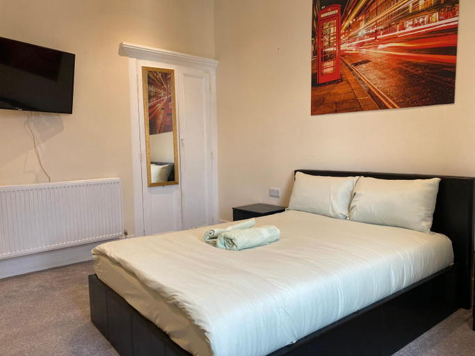 Bedroom 2, Springfield Guesthouse, Blackburn with Darwen