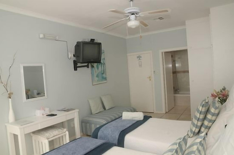 Bedroom 3, Flamingo Rocks, eThekwini