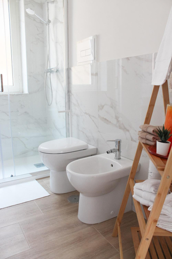 Bathroom 2, B&B Blue Luxury Suite, Avellino