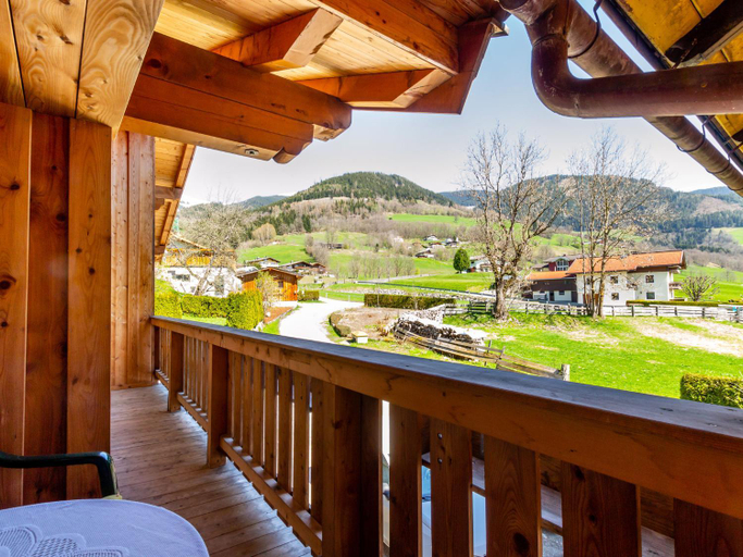 Others 5, Apartment with mountain view, Zell am See