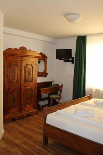 Others 5, Gasthof Wolferstetter, Passau