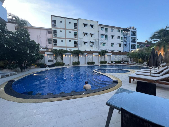 Swimming Pool 8
