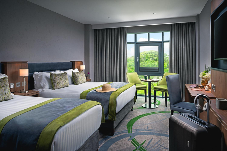 Bedroom 2, Carlton Hotel Dublin Airport, Dublin