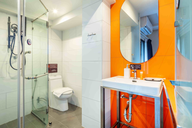 Bathroom 11