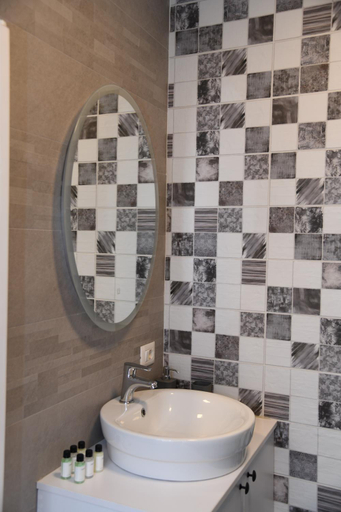 Bathroom 2, Villa Rosa, Durrësit
