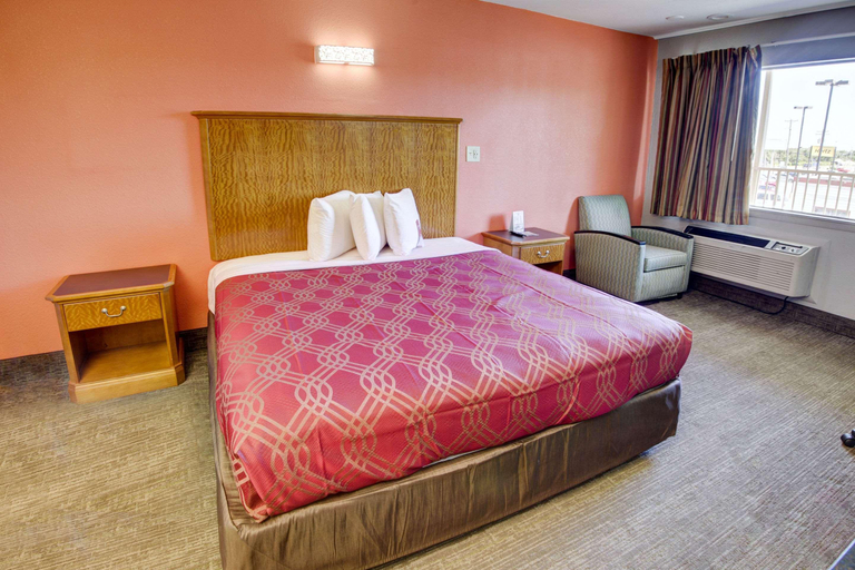 Bedroom 2, Econo Lodge Norfolk Airport, Norfolk