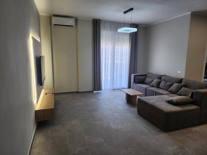 3, Meteor Apartments Golem, Kavajës