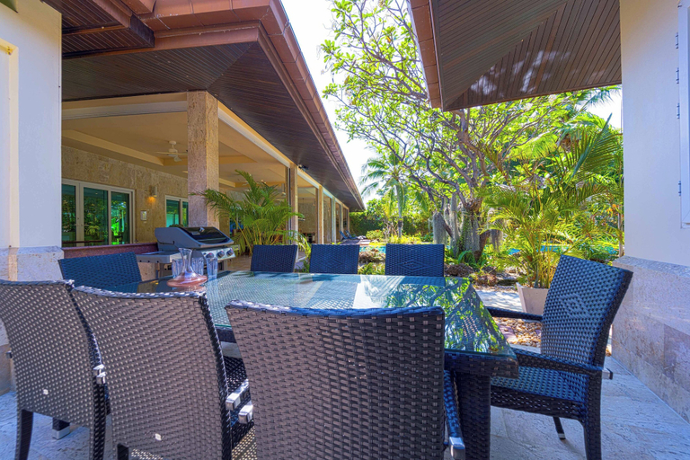 Food & Drinks 4, 6BR Luxury Tropical Pool Villa PH125, Cha-Am