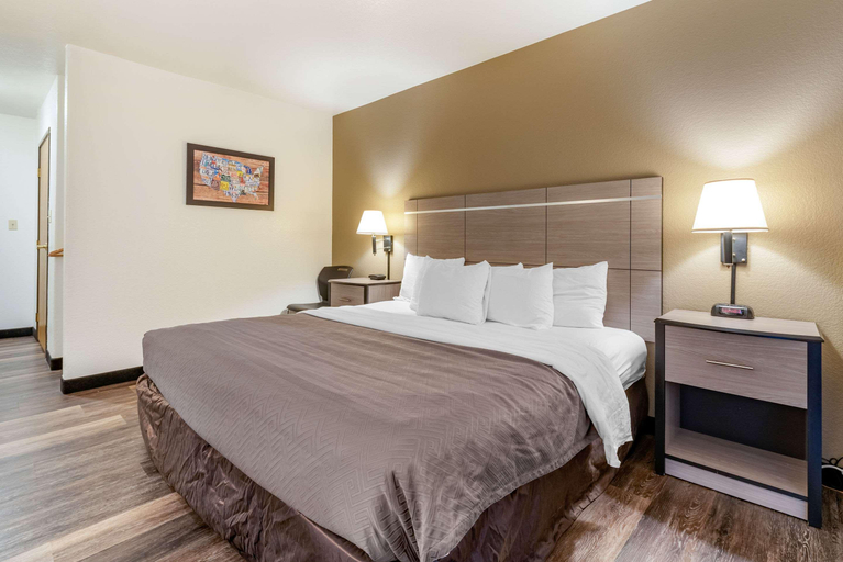 Bedroom 3, Econo Lodge Pueblo Area, Pueblo