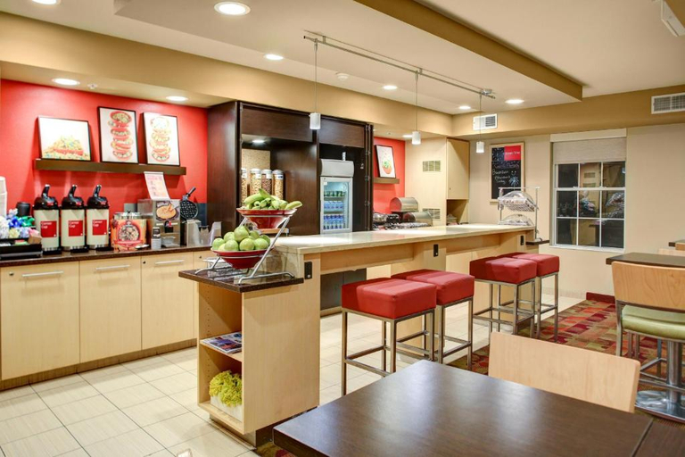 Food & Drinks, Hawthorn Suites by Wyndham Cincinnati NE Mason, Warren