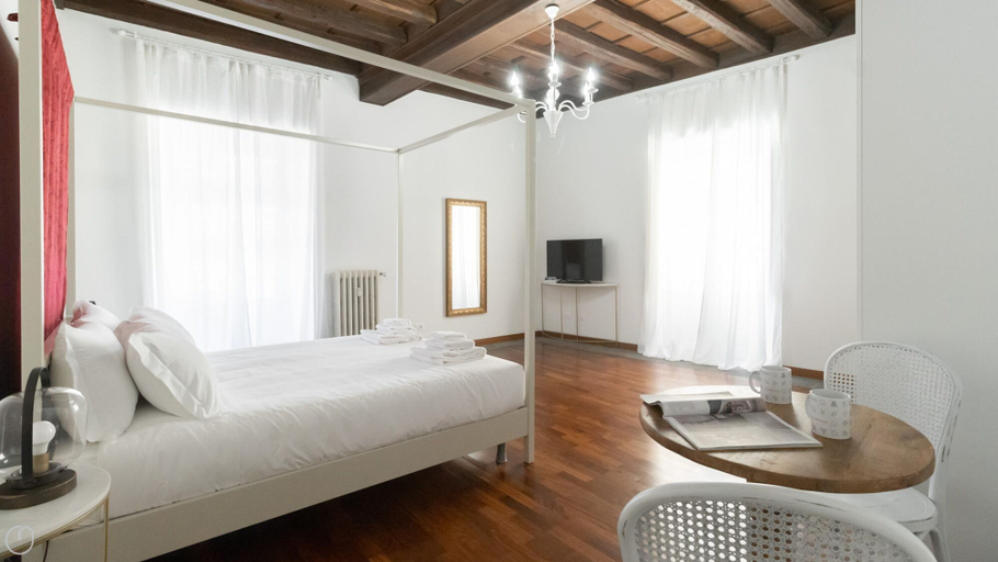 Room 4, Italianway - Barberini 4 Magister, Roma