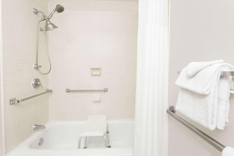 Bathroom 4, Howard Johnson by Wyndham Vero Beach / Downtown, Indian River
