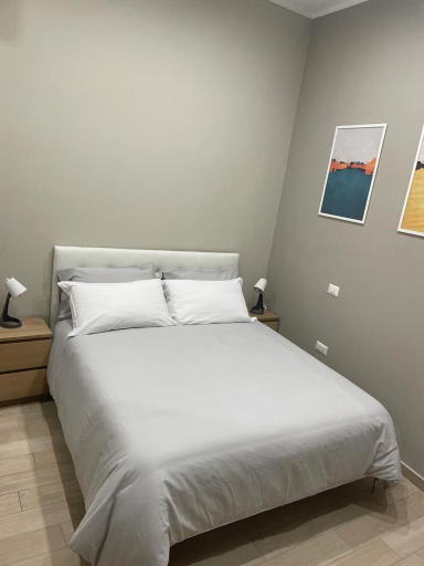 4, Miambra, Napoli