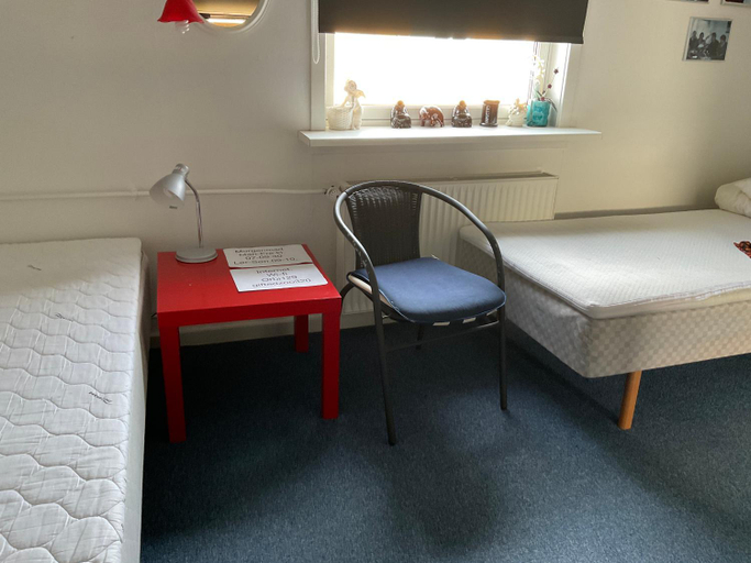 Others 5, B&B Ire