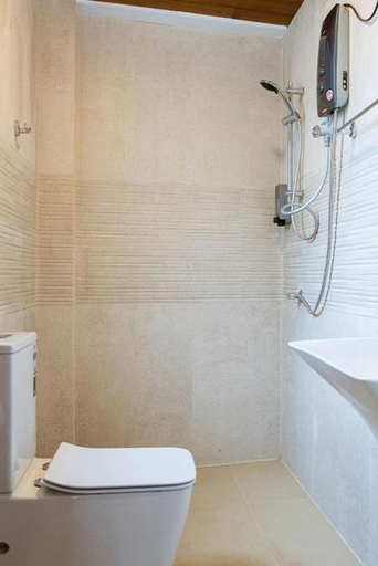 Bathroom 3, Waterfall Villa by Opulence, Nuwara Eliya