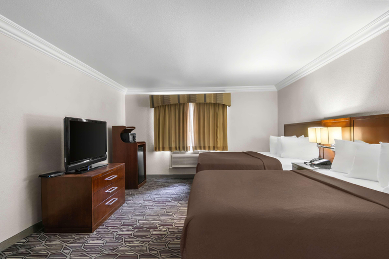 Bedroom 3, SureStay Plus by Best Western Benbrook Fort Worth, Tarrant