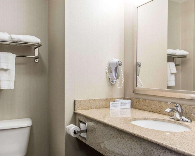 Bathroom 4, Comfort Inn & Suites Oklahoma City West - I-40, Oklahoma