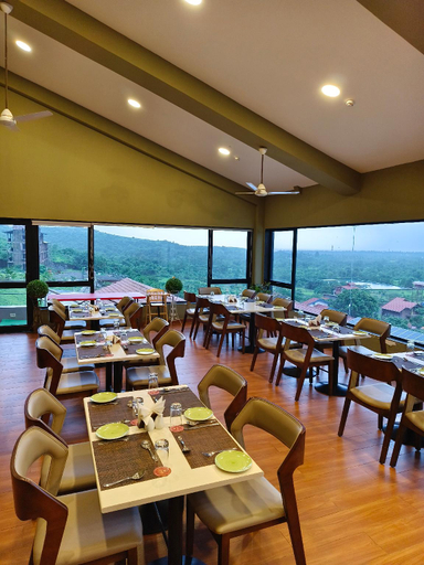 Food & Drinks 2, Gaurav Lords Resort, Raigarh