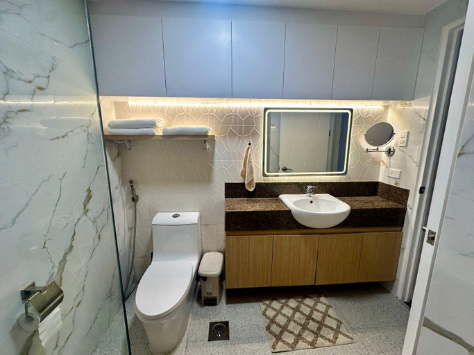 Bathroom 3, Kize Staycation, Pasig City