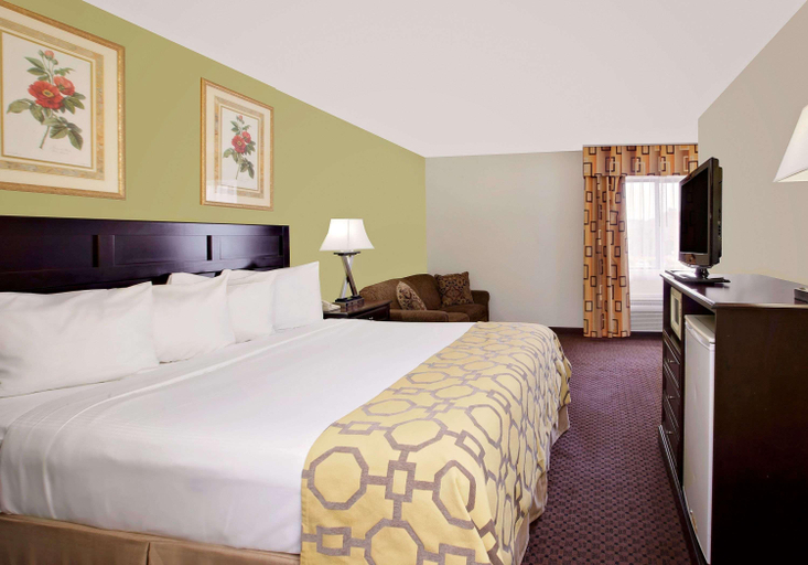 Bedroom 3, Baymont by Wyndham Battle Creek Downtown, Calhoun