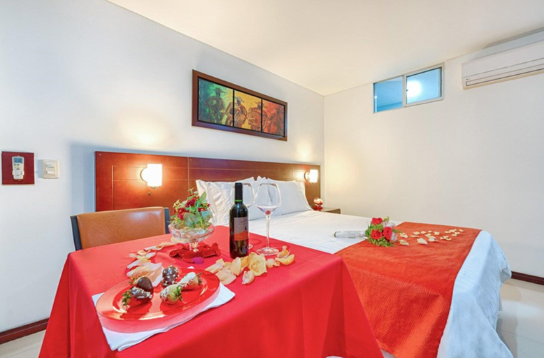 Food & Drinks 5, Hotel Gps Chipichape Cali, Yumbo