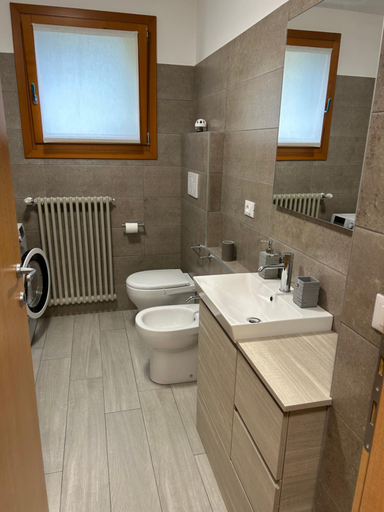 Others 4, Residence Tevere, Udine