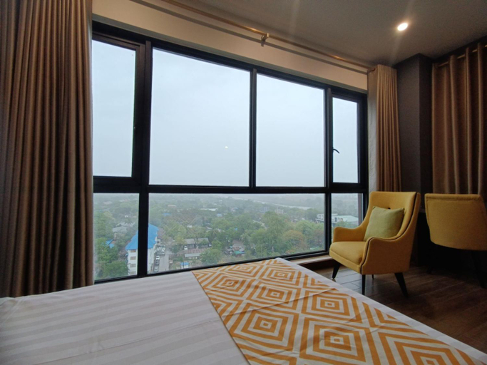 Bedroom 4, Holiday Pier Hotel, Mandalay
