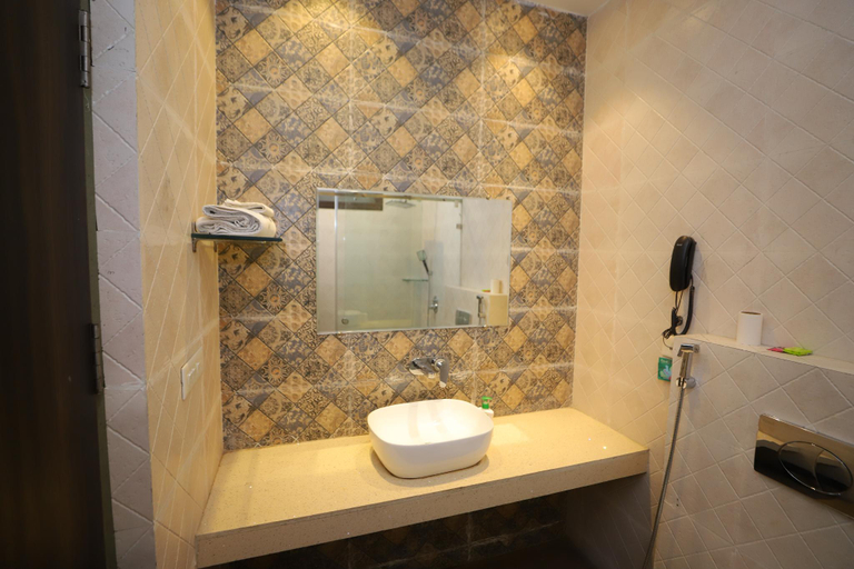 Bathroom 3, Hotel JM Vistaraa, Bareilly