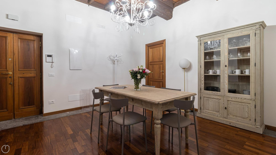 Room 5, Italianway - Barberini 4 Magister, Roma