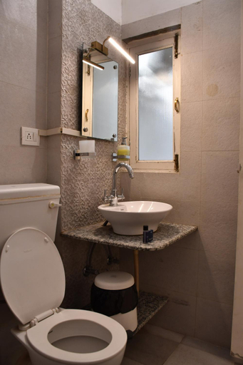 Bathroom 3, NAWAB KI DEOHRI - Varanasi 1 Km Kashi Vishwanath Temple, Varanasi