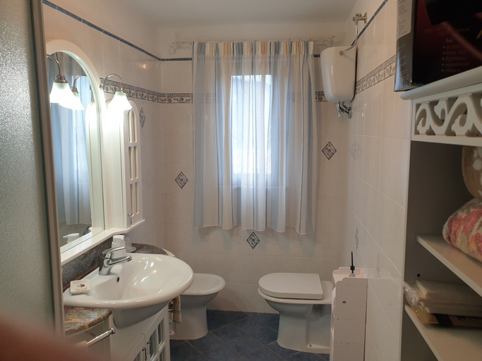 Bathroom 5, B&B Il Mandorlo, Arezzo