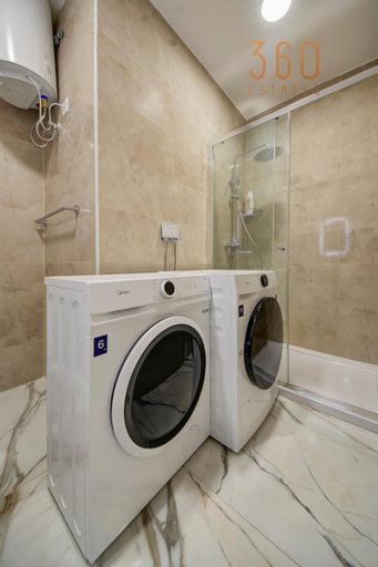 Shower 3, St Pauls Bay Oasis Suites by 360 Estates, Saint Paul's Bay