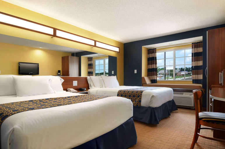 Bathroom, Microtel Inn & Suites By Wyndham Columbus/Near Fo, Muscogee