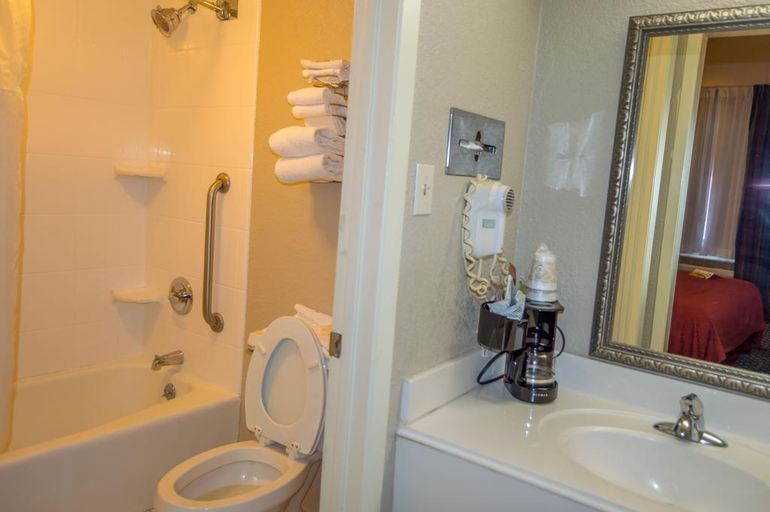 Bathroom 4, Quality Inn Duncan Hwy 81, Stephens
