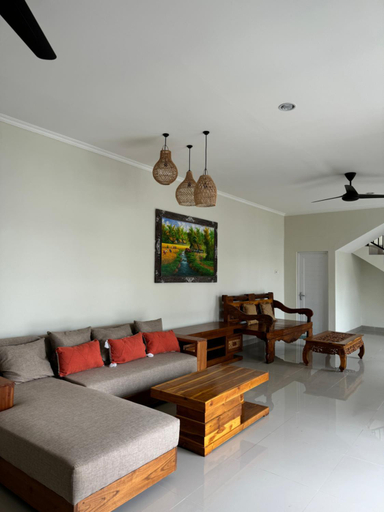 Others 5, Nyoman House, Tabanan