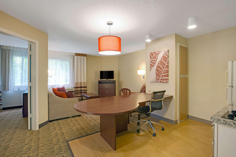 Bedroom 3, MainStay Suites Chicago Hoffman Estates, Cook
