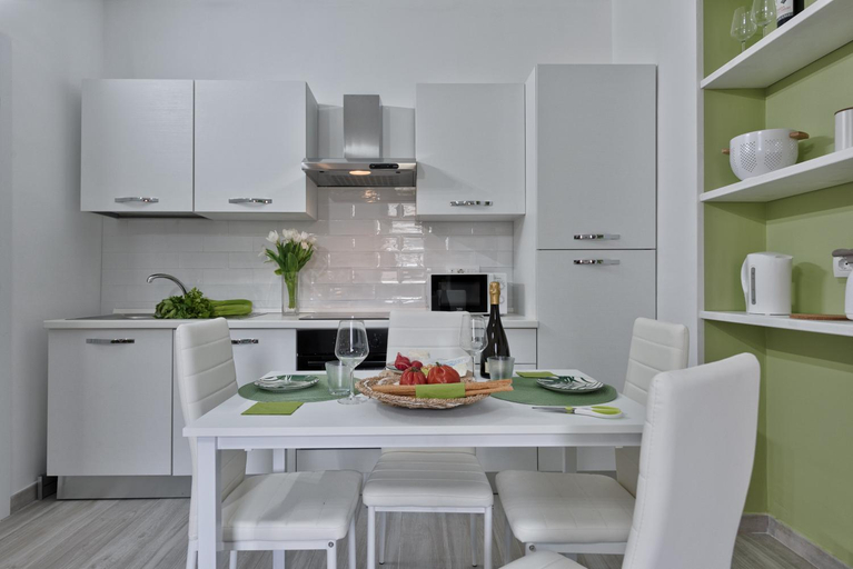 Dining Room 13