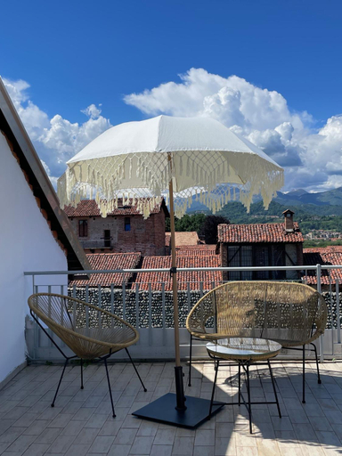 Others 3, La terrazza sul Ricetto - Guest House, Biella
