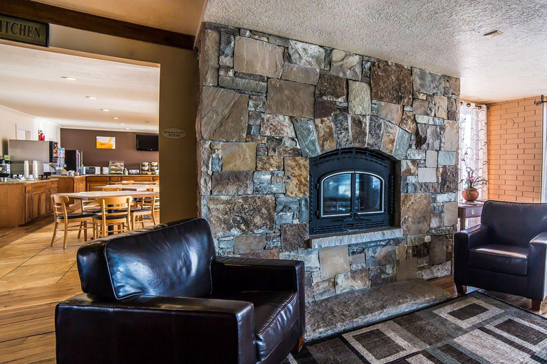 Public Area 2, Quality Inn Evanston near Wyoming Downs, Uinta