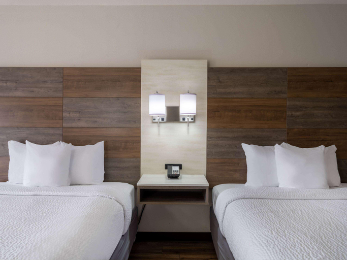 Bedroom 3, Days Inn by Wyndham Clemson, Pickens