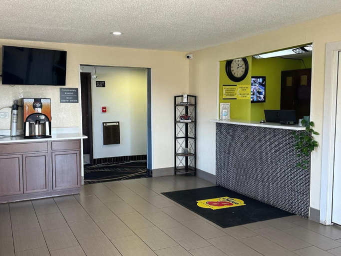 Public Area 2, Super 8 by Wyndham Farmville, Prince Edward