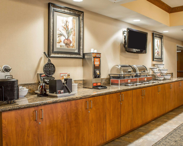 Food & Drinks 5, Comfort Inn & Suites Thatcher - Safford, Graham