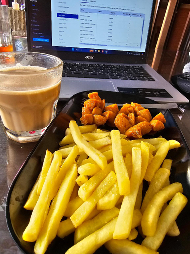 Food & Drinks 5, Puri Cigupakan, Bandung