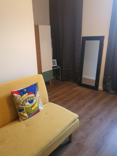 4, Studio ruffec 10, Charente