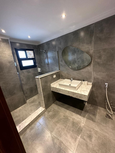 Bathroom 3, Nakhil Residence, Ad-Duqi