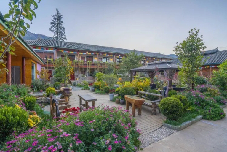 Others 5, Floral Hotel · Smiling in the Flowers Lugu, Lijiang