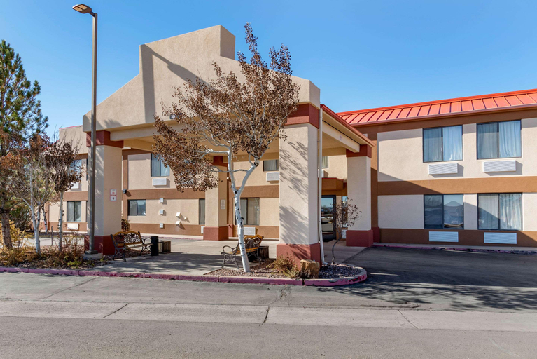 Exterior & Views 2, Econo Lodge Pueblo Area, Pueblo