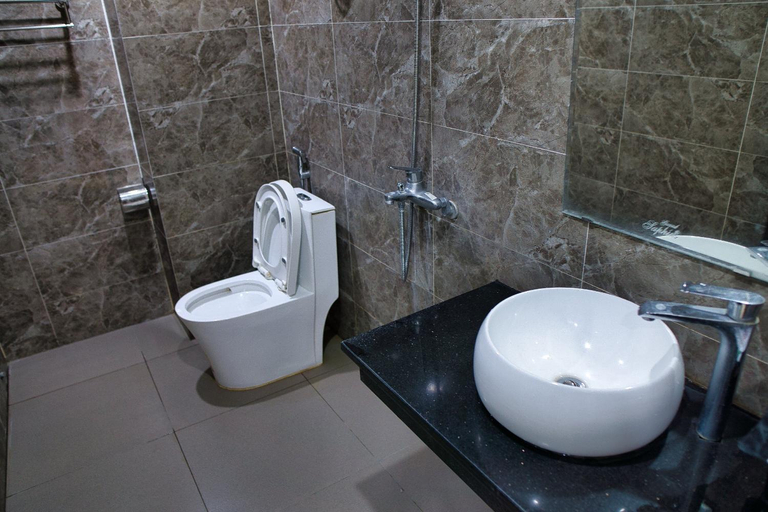 Bathroom 4