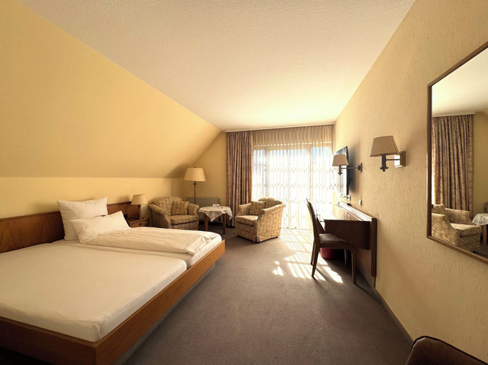 Bedroom 2, Hotel Tannenhof, Gießen
