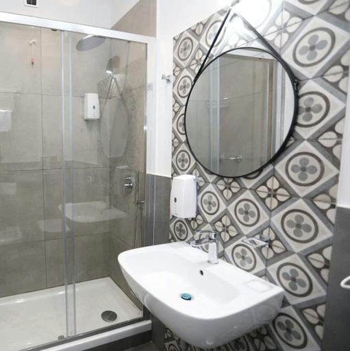 Bathroom 5, Delia Rooms & Gallery, Napoli